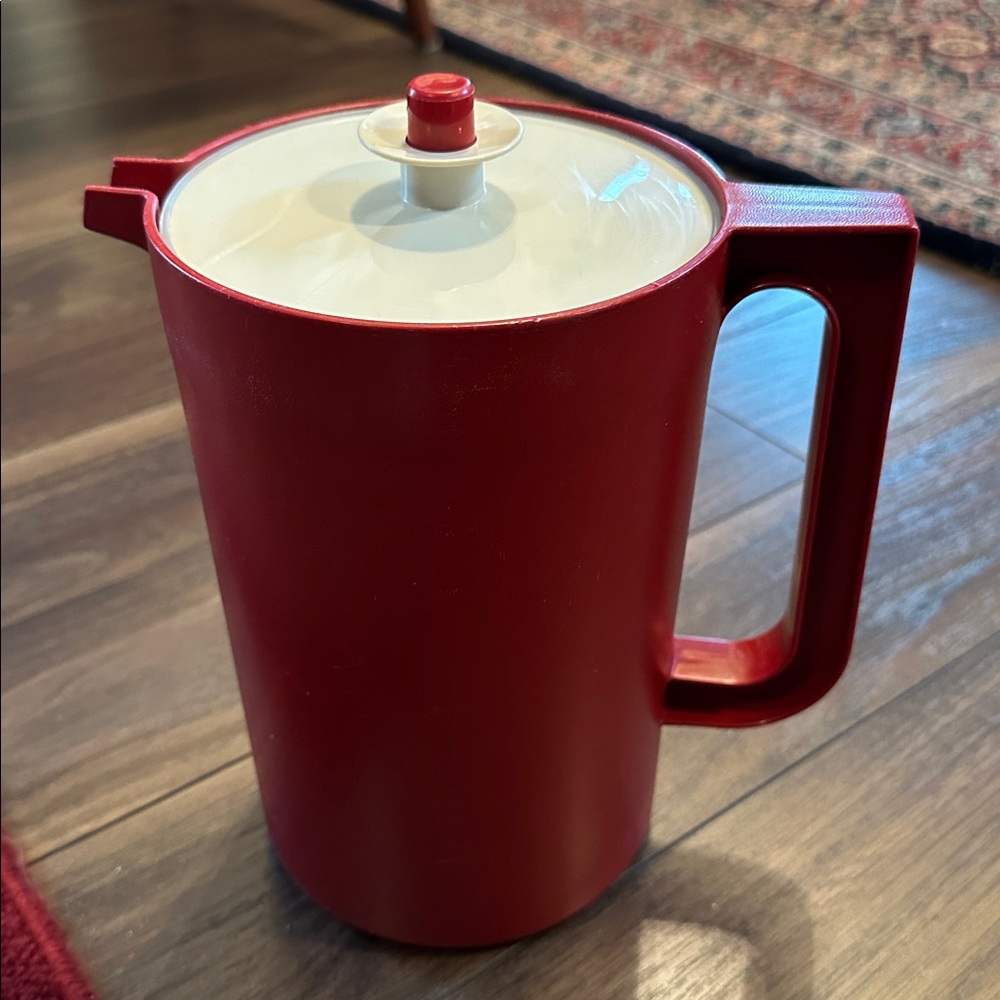 Vintage Red Tupperware Plastic Pitcher water juice serving